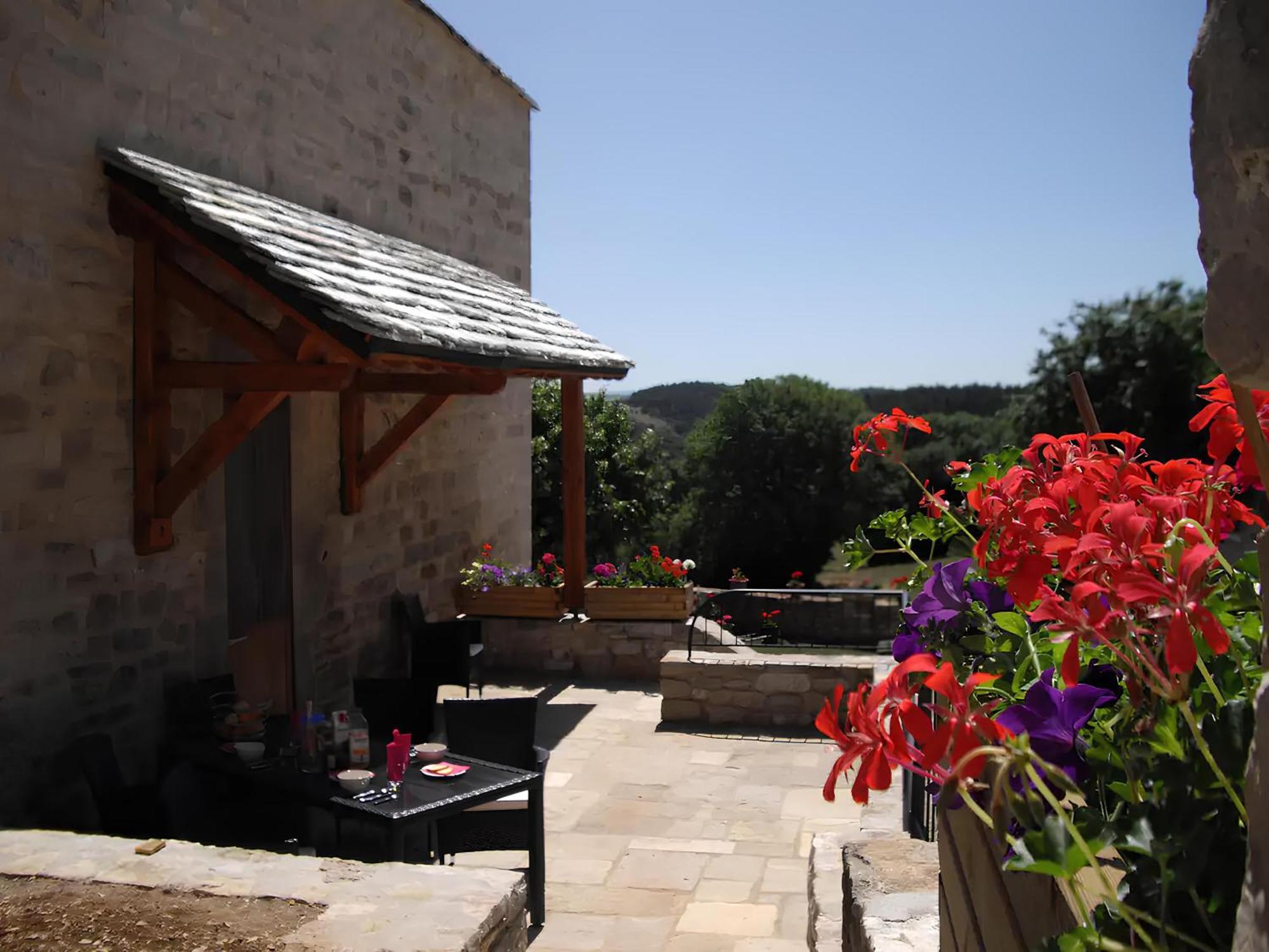 Gite Au Coeur Du Sauveterre Le Massegros Bagian luar foto